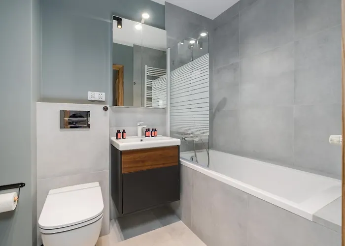 公寓 Serbska 2 Miejsca Parkingowe By Renters